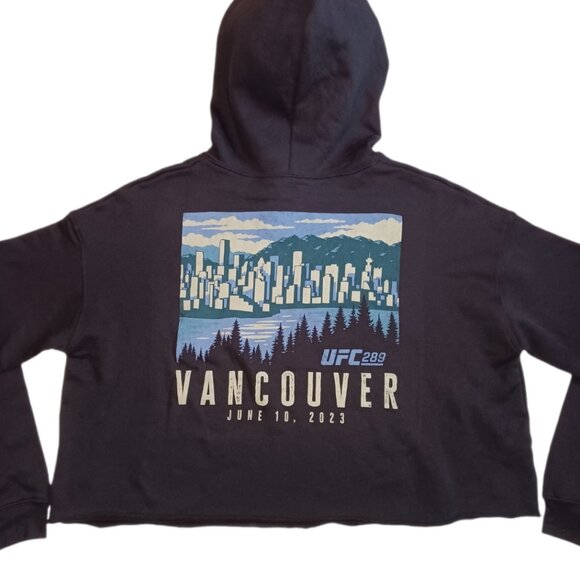 UFC Vancouver June 2023 Womens XL Cropped Hoodie Black Long Sleeve Drawstring - Picture 1 of 7
